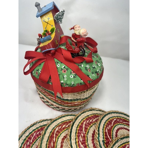 Vintage Wicker Rattan Coasters with Woven Basket Holder 8 Drink Mats Xmas‎ Theme - Picture 3 of 8